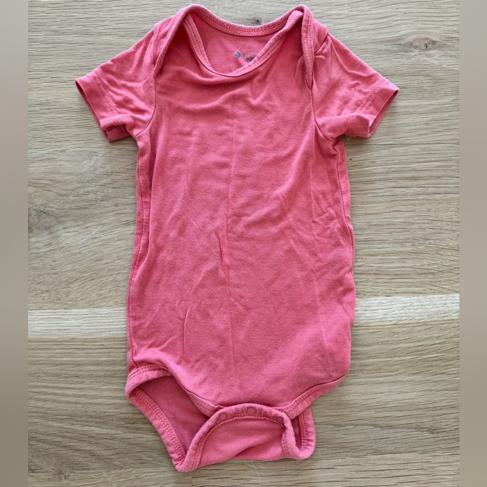 Kyte bodysuit. Size 0-3 months. Color:Coral